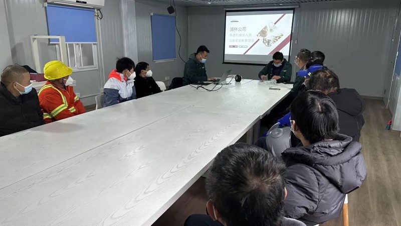 费用和退费条款是学员在选择成人教育机构时不可忽视的问题。以下是一些注意事项：