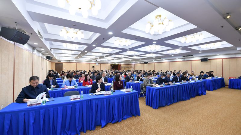 电工与水电工：职业选择背后的考量