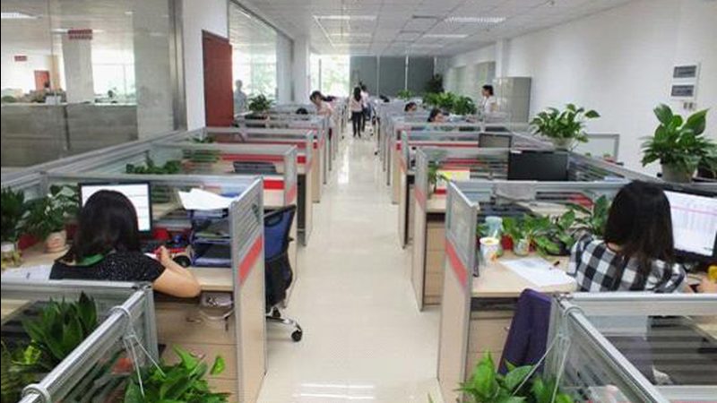企业内训定制费用并非一成不变，其构成通常包括以下几个方面：